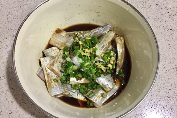 香煎带鱼的做法图解3