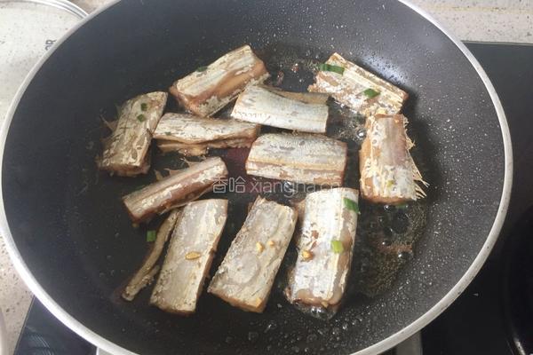 香煎带鱼的做法图解5