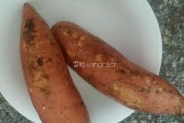 水煮地瓜的做法图解1
