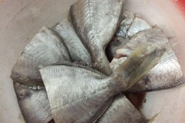 红烧肉鱼的做法图解2