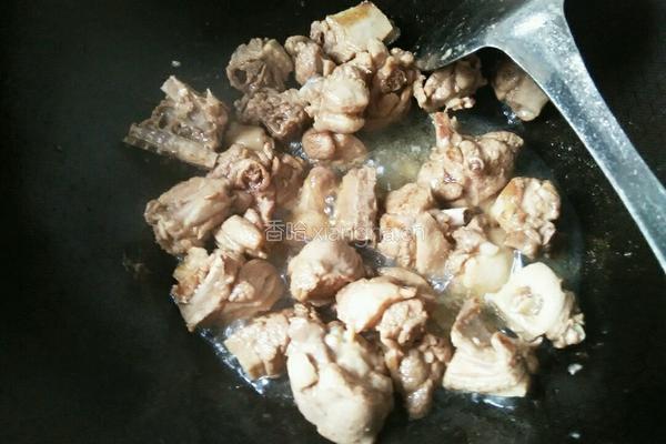 鸭肉焖萝卜的做法图解4
