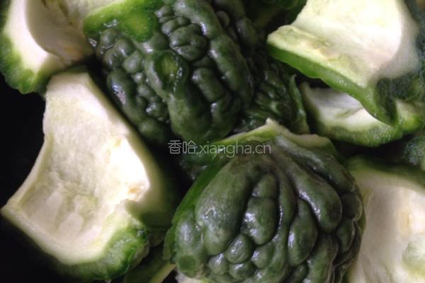 海带骨头汤的做法图解1