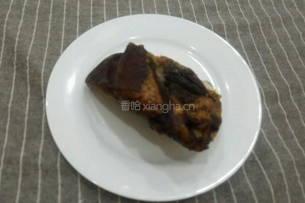 胡萝卜炒腊肉的做法图解1