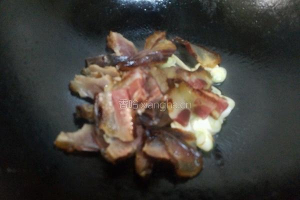 胡萝卜炒腊肉的做法图解9