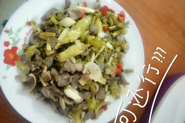 酸豆角炒鸡杂的做法图解9