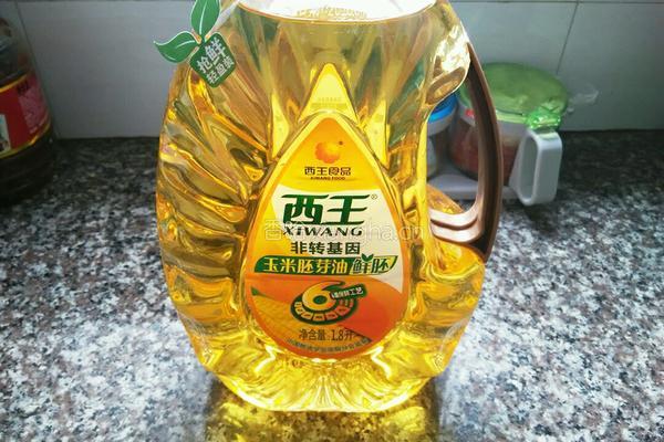炝炒黄豆芽的做法图解1