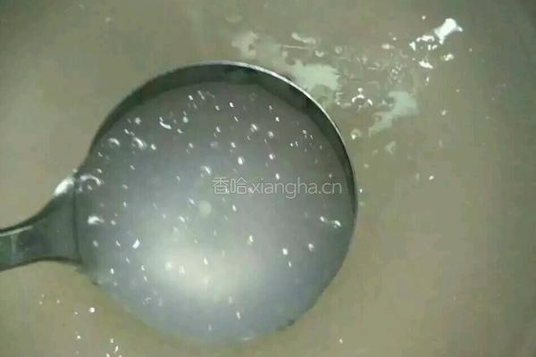 椰汁西米雪耳木瓜的做法图解1