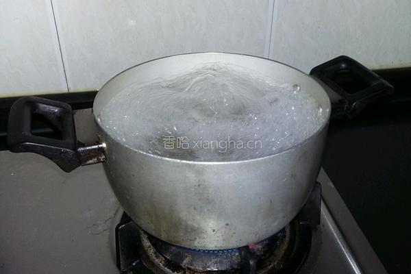 红烧鸡脚丫的做法图解3