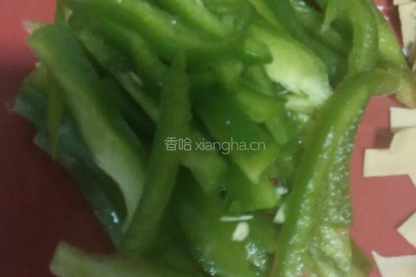 辣椒炒豆皮的做法图解4