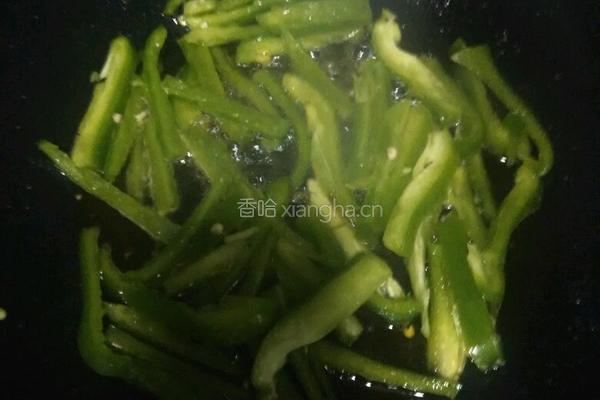 辣椒炒豆皮的做法图解7