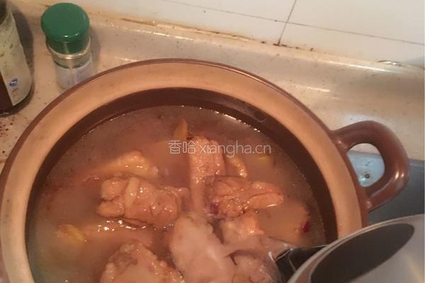 栗子排骨煲的做法图解12