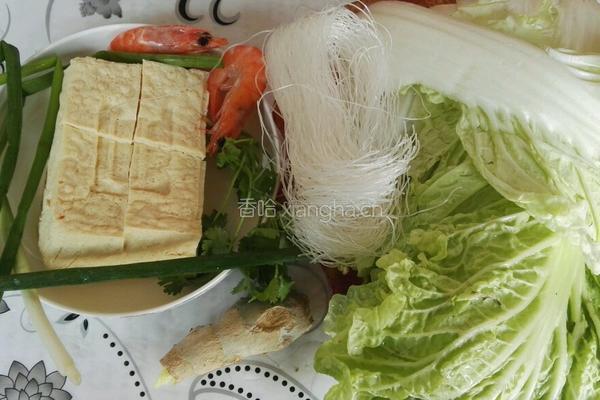 砂锅冻豆腐炖白菜的做法图解1