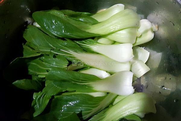 炖奶油菜的做法图解2
