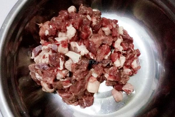 香辣牛肉酱的做法图解1