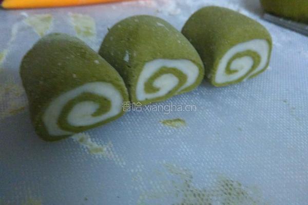 抹茶双色馒头的做法图解9