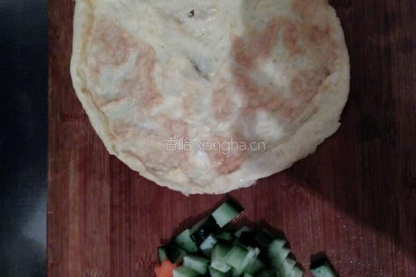 彩色香肠炒饭的做法图解3