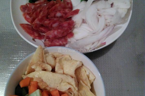 彩色香肠炒饭的做法图解4