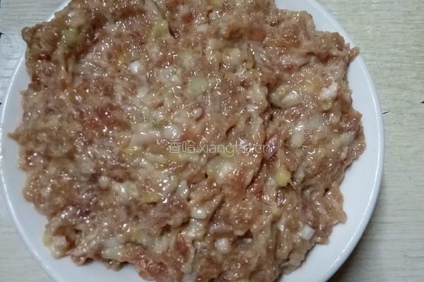 猪肉大头菜包子的做法图解2