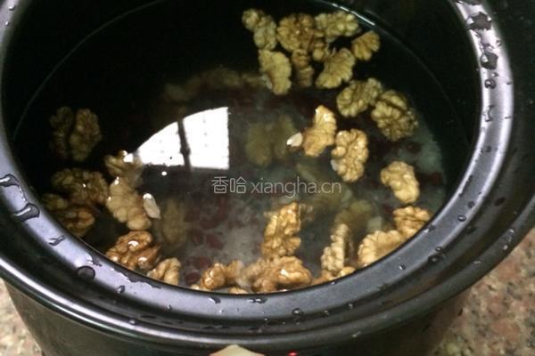 核桃红豆粥的做法图解3