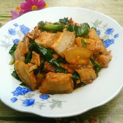 蒜苗回锅肉的做法[图]