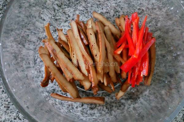 菠菜拌香干的做法图解2