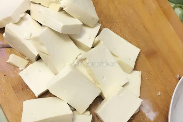 糖醋豆腐,的做法图解1