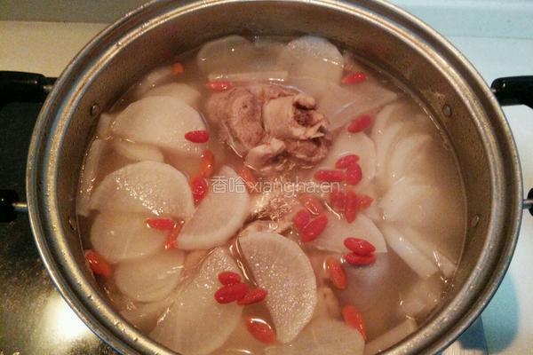 白萝卜骨头汤的做法图解15