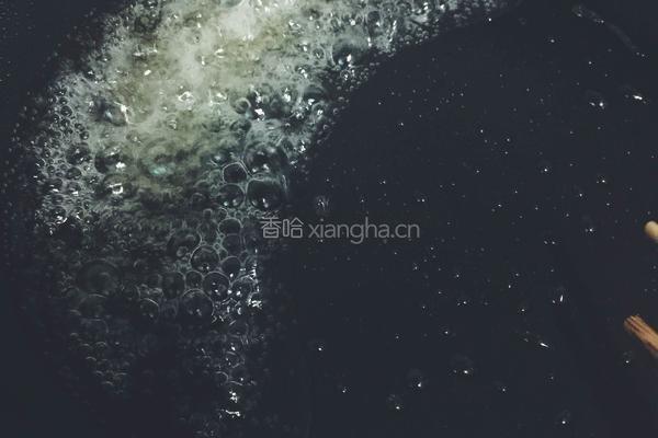 琥珀核桃仁的做法图解3
