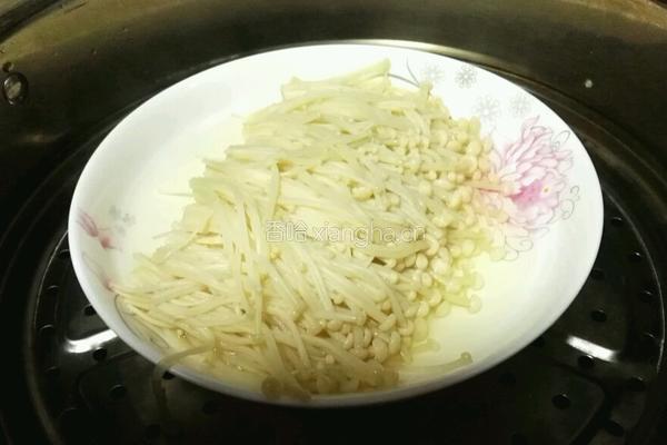 剁椒金针菇的做法图解4
