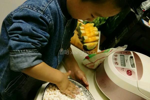 蜜汁玉米烙的做法图解3