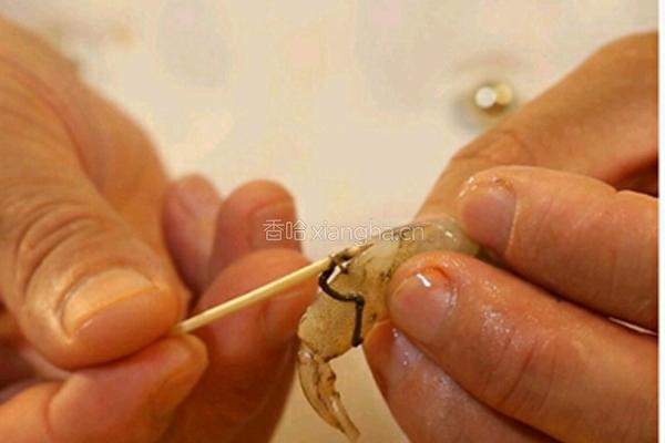 鸡蛋虾仁的做法图解1