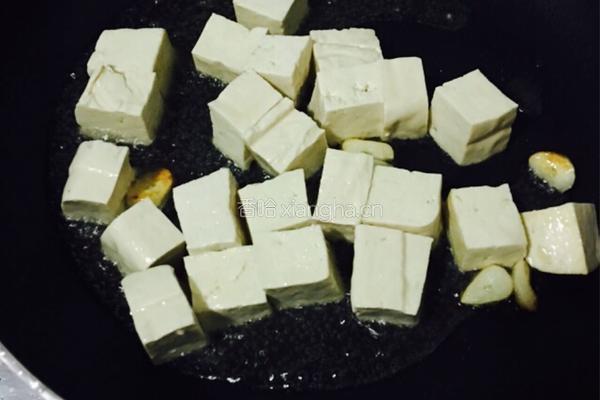 西红柿烧豆腐的做法图解6