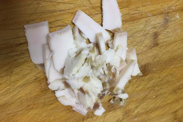豆腐干胡萝卜烧肉的做法图解4