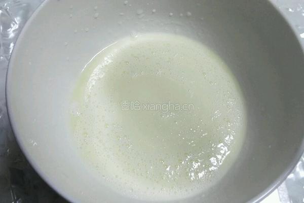 抹茶蛋糕卷的做法图解4