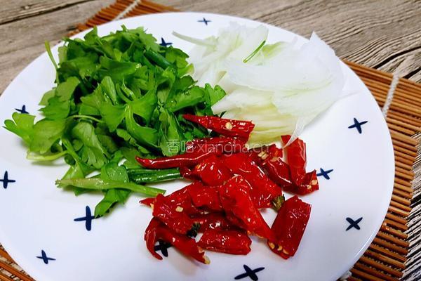 凉拌木耳的做法图解4