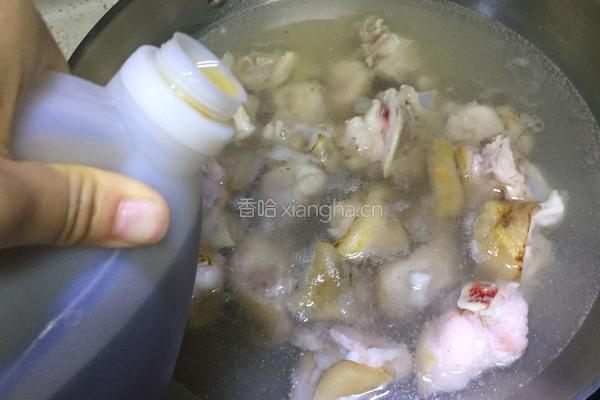 黄豆猪蹄的做法图解1
