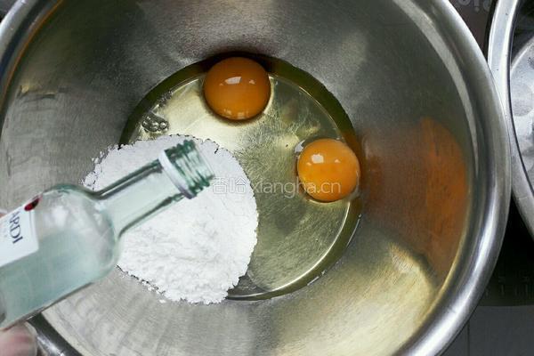胚芽油蒸蛋糕的做法图解3