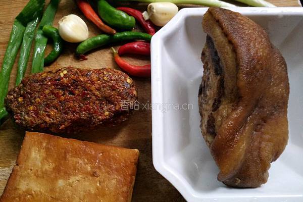 腊肉炒豆豉的做法图解1