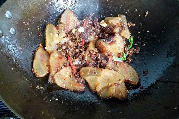 腊肉炒豆豉的做法图解8