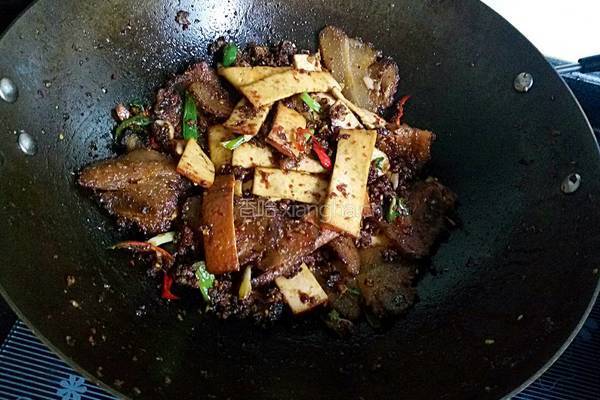 腊肉炒豆豉的做法图解10