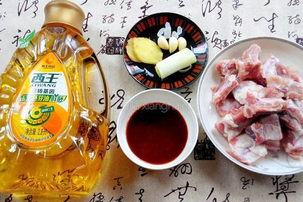 腐乳排骨的做法图解1