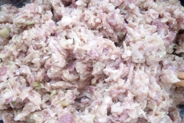 酸菜肉馅饺子的做法图解5