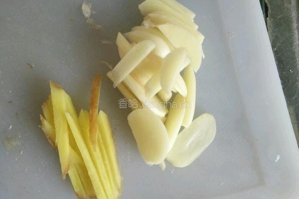 酸辣菜梗的做法图解1