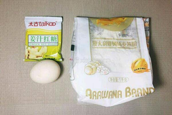 养颜之红糖鸡蛋饼的做法图解1