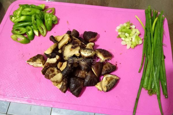 鲜虾炖土豆的做法图解3