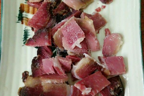 腊肉木鱼豆腐干锅的做法图解2