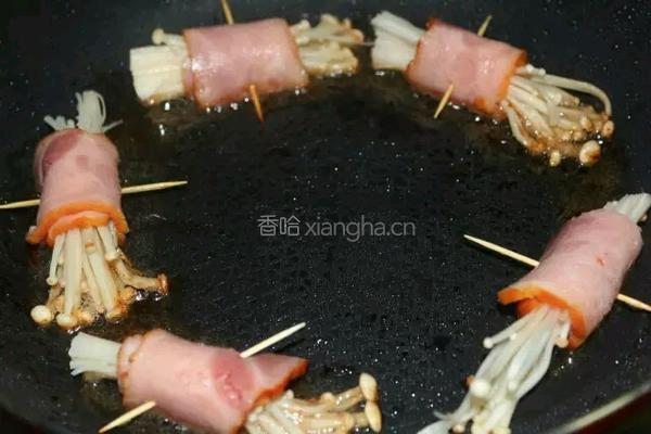 治愈系培根金针菇卷的做法图解3