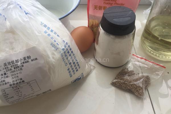 核桃花生酥的做法图解1