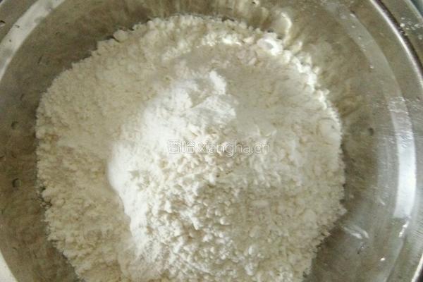 辣椒炒粉粑的做法图解1