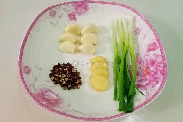 蒜蓉臊子青豆的做法图解3
